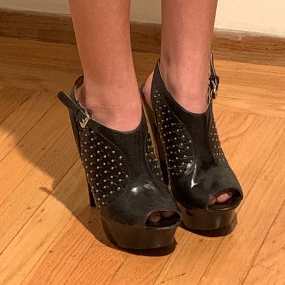 Badass MICHAEL Kors Black Platform Pumps - RARE - Picture 1 of 6